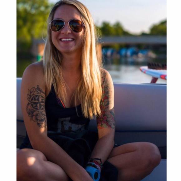 Meet your Posher, Hannah