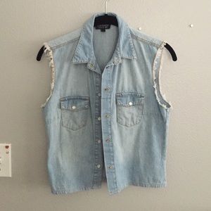 Topshop Chambray Vest, size 6