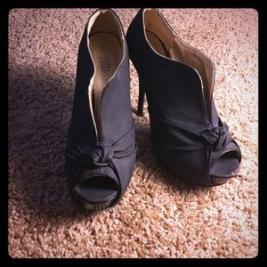 Black open toed heels!