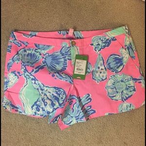 Lilly Pulitzer Shorts- pink pout barefoot