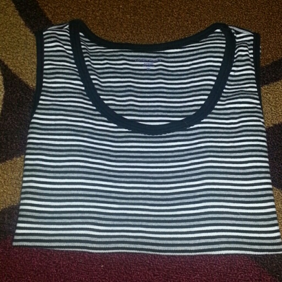 2 Tank Tops - Picture 2 of 4