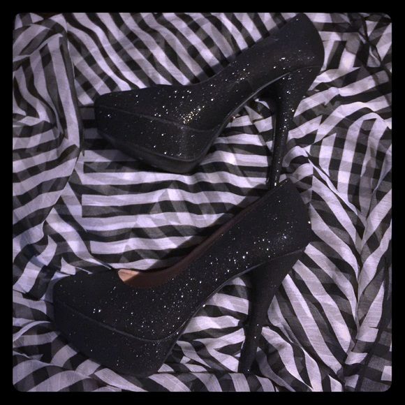 High heels 🌟🌟🌟🌟