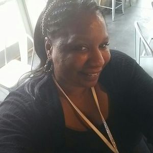 Meet your Posher, Ronae