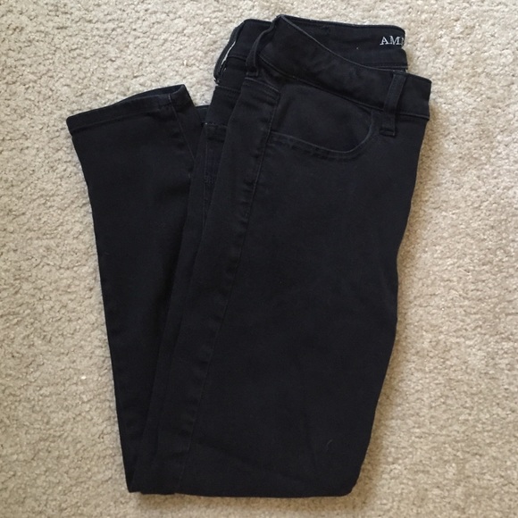 AE Black Cropped Jeggings