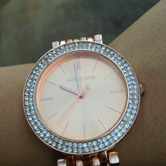 Watch - Picture 1 of 1
