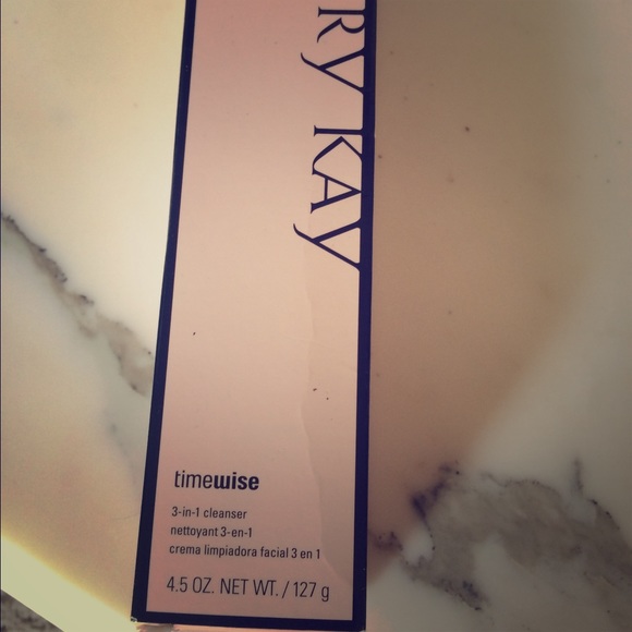 Mary Kay Timewise 3in1cleanser Combo to oily skin