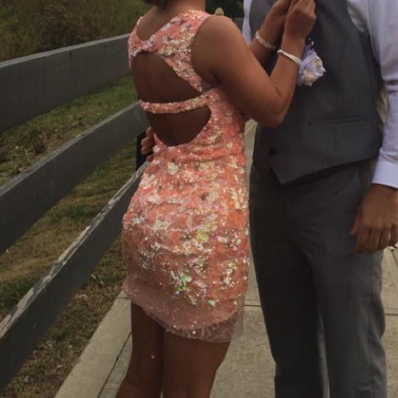 Homecoming dress - Picture 1 of 3