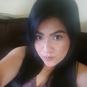 Meet your Posher, Claudia