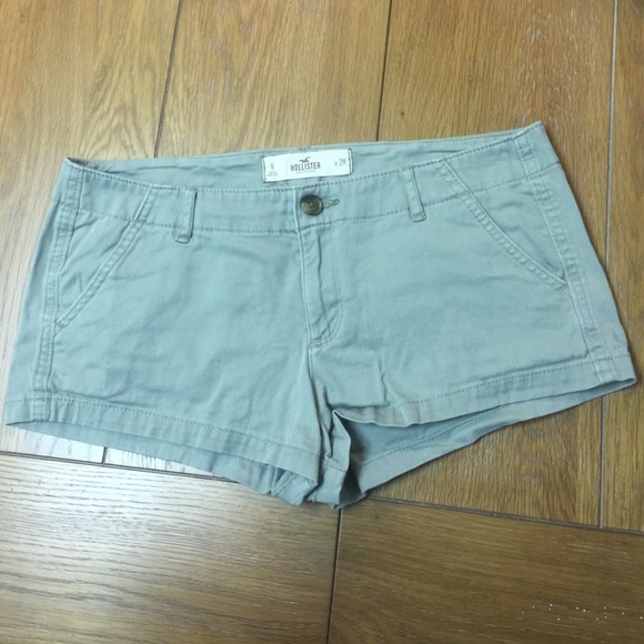 Size 9 Hollister shorts