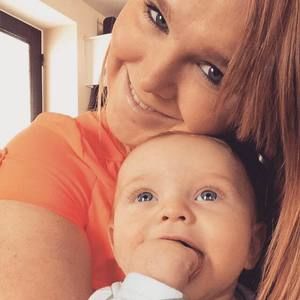 Meet your Posher, Kayla