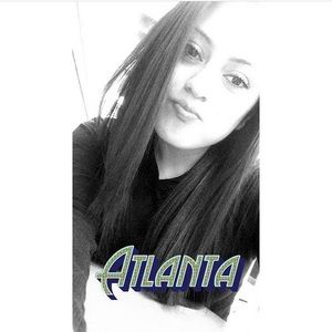 Meet your Posher, Esperanza