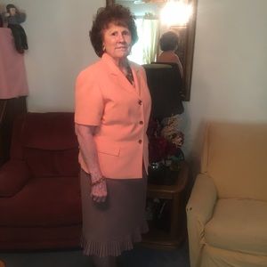 Meet your Posher, Edna