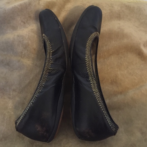 Hush Puppies Body Shoe ballet flats.
