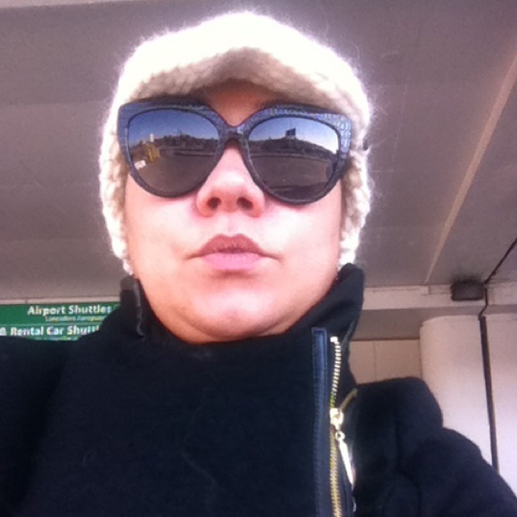 Meet your Posher, Nina - Picture 5 of 8