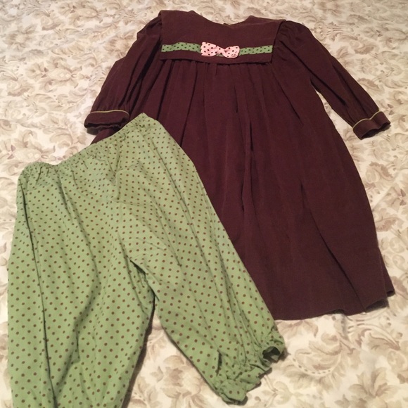 Kids matching top and bottom