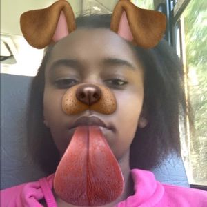 Meet your Posher, Joniquia