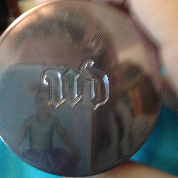 Urban Decay Naked Skin Loose Powder - Picture 2 of 4