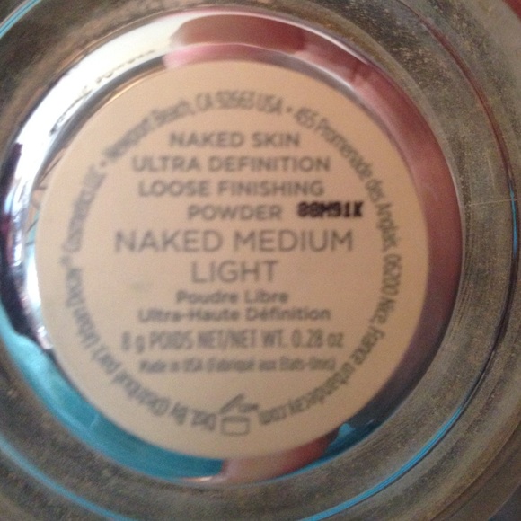 Urban Decay Naked Skin Loose Powder - Picture 3 of 4