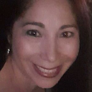 Meet your Posher, Raquel