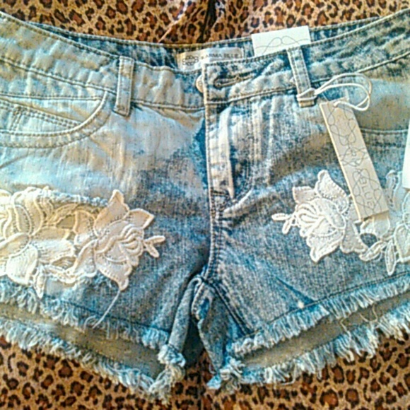 NWT Cute jean cut off Shorts NEVER WORN