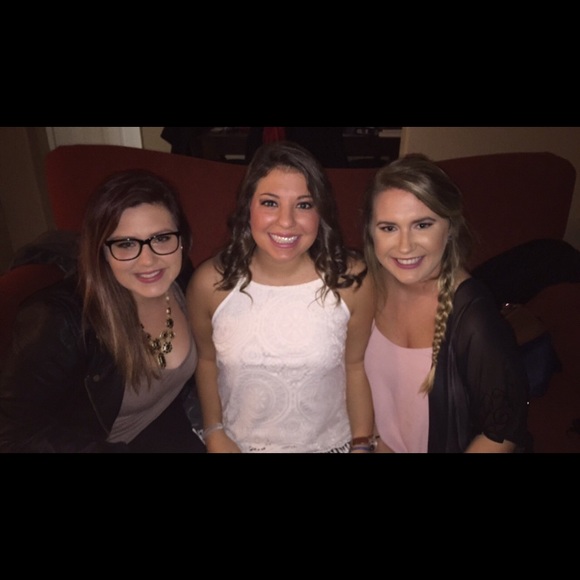 Meet your Posher, Lynsey - Picture 1 of 1