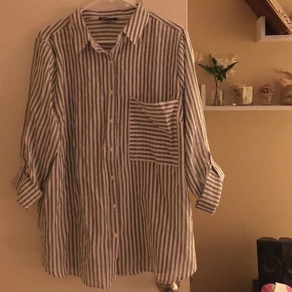 🎀 Oversized Button Up Blouse 🎀