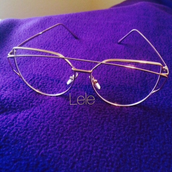 Clear glasses - Picture 3 of 4