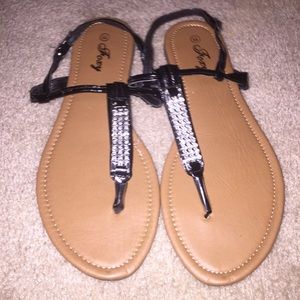 🎉END OF SUMMER SALE🎉 Jeweled T-Strap Sandals