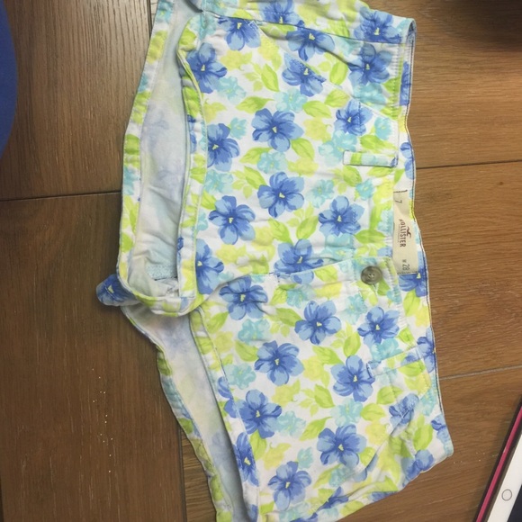 Hollister shorts