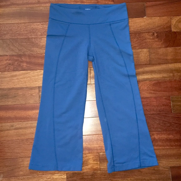 Slate Gray Zobha Yoga Capris - Picture 1 of 2