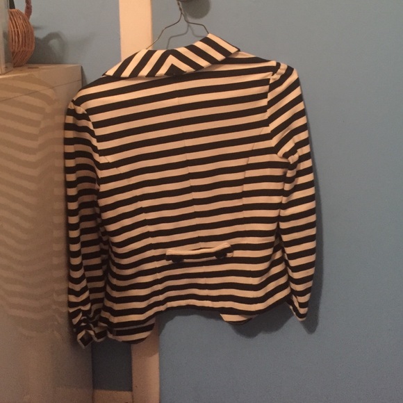 Blazer - Picture 2 of 2