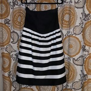 FINAL DROP WHMB black & white strapless dress