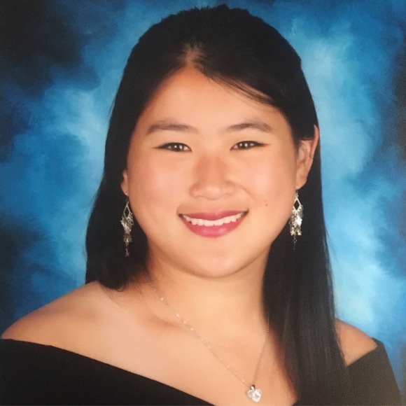 Meet your Posher, Sarah - Picture 1 of 1