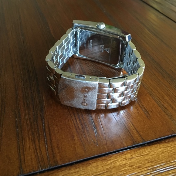 Mens Guess brand watch - Picture 3 of 3