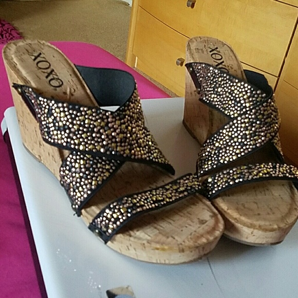 XOXO Wedges
