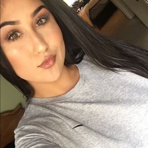 Meet your Posher, Lina