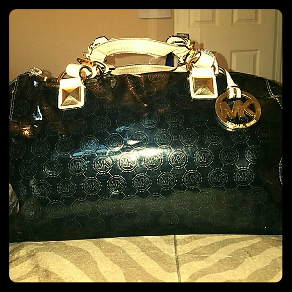 Michael Kors purse