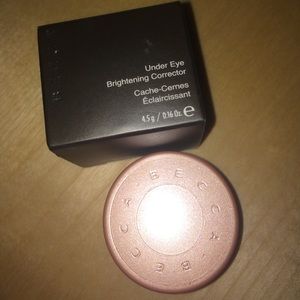 Becca Under Eye Brightening Corrector