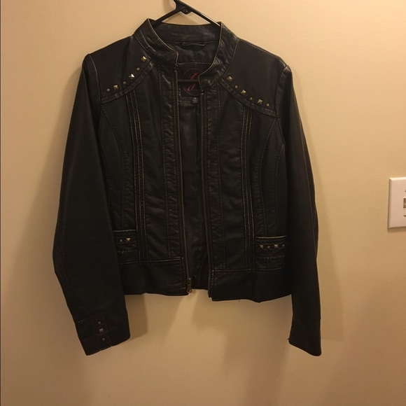 Leather jacket - Picture 1 of 2