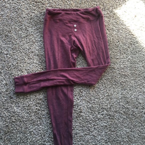 Maroon leggings