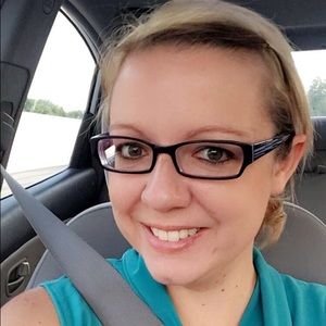 Meet your Posher, Monica