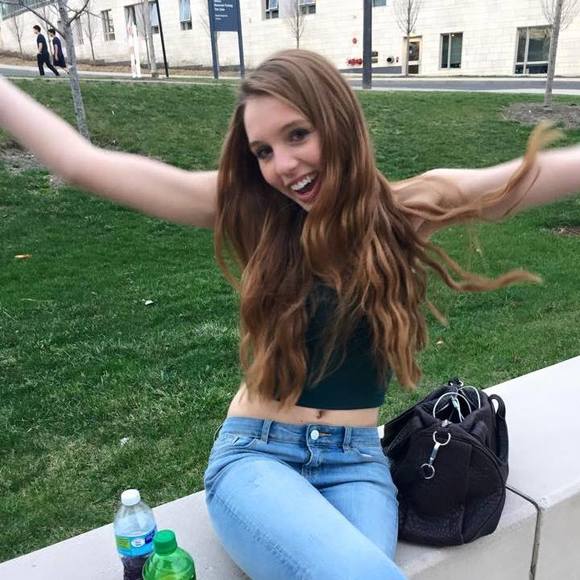 Meet your Posher, Julia - Picture 1 of 1