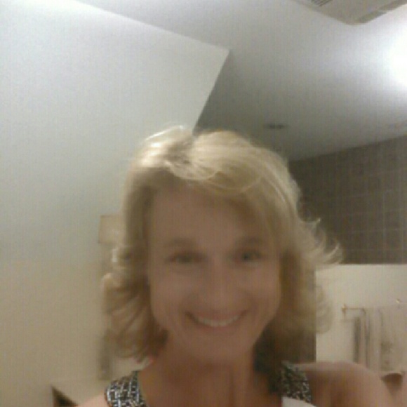 Meet your Posher, Sharon