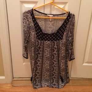 Black And White Pattern Tunic