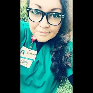 Meet your Posher, Khristina