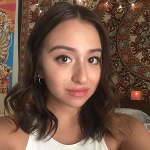 Meet your Posher, Juliana
