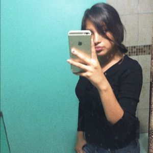 Meet your Posher, Vanessa