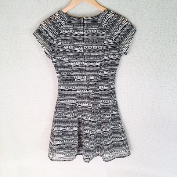 Black and White H&M Short Sleeve Dress - Picture 4 of 4