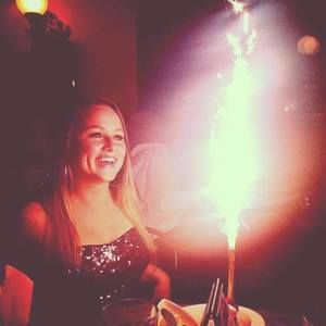 Meet your Posher, Stephanie