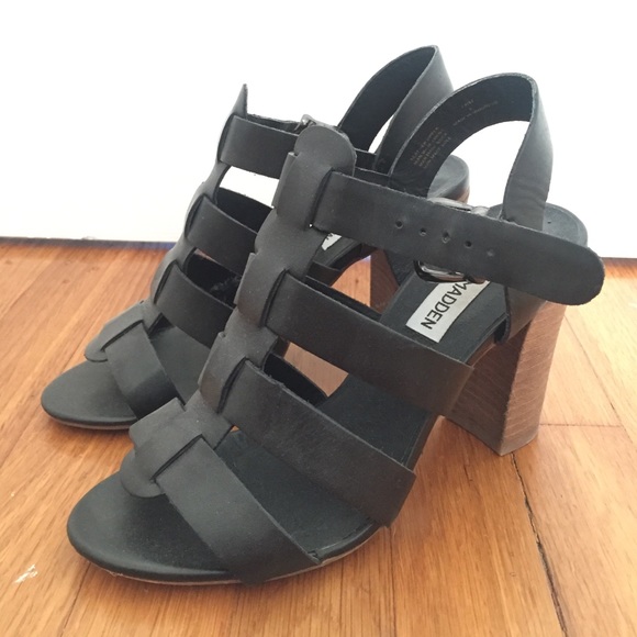 STEVE MADDEN CATIZ SIZE: 6